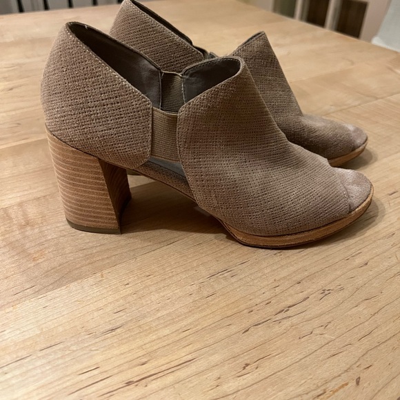 Eileen Fisher Brown Heeled Boots - Picture 1 of 3